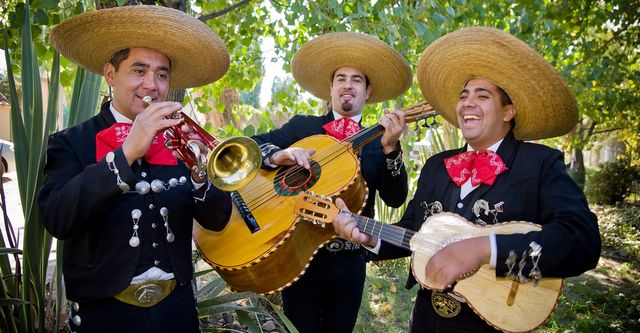 mariachi band for hire