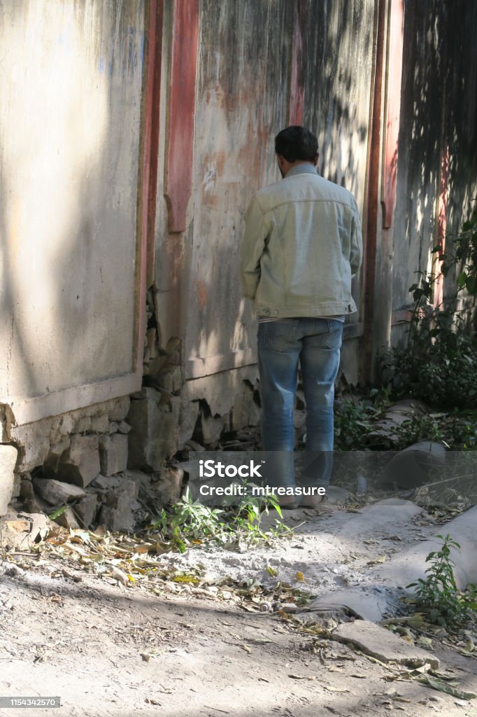 indian peeing outdoor