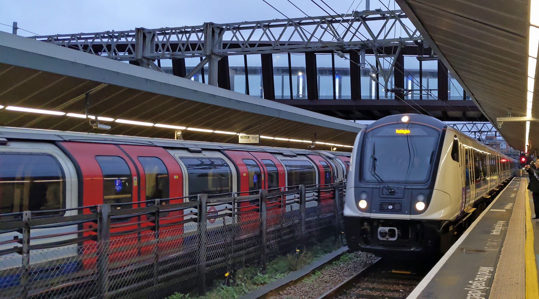 trains from shenfield to stratford