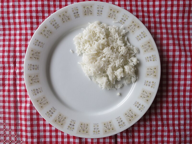 100gm cooked white rice nutrition