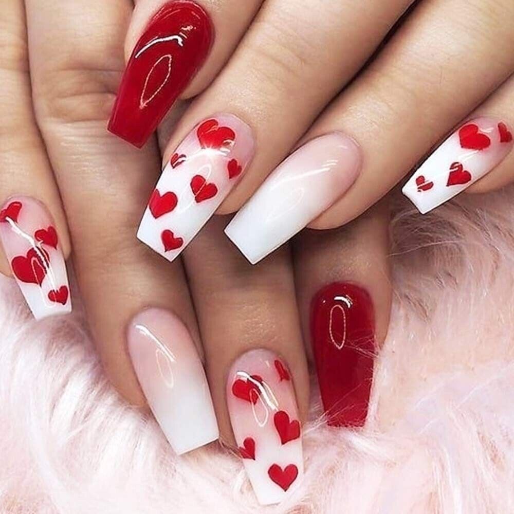 uñas acrilicas de corazones