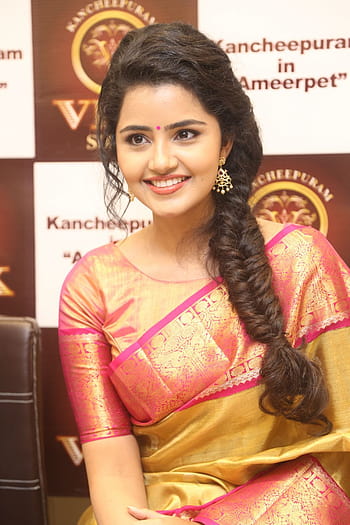 anupama in saree