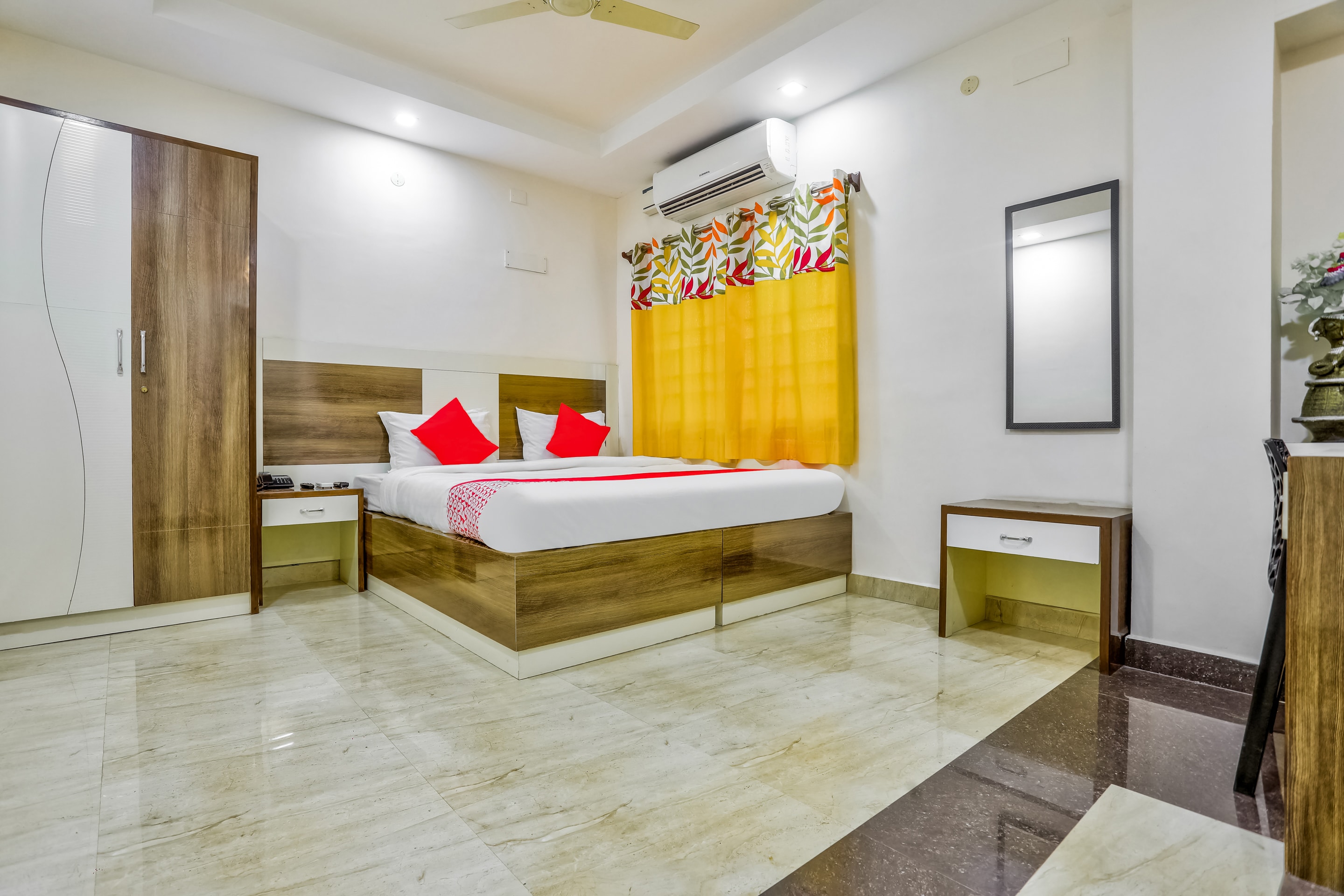 oyo rooms in anna nagar