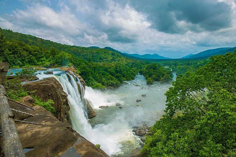 tourist places within 100 km from thrissur