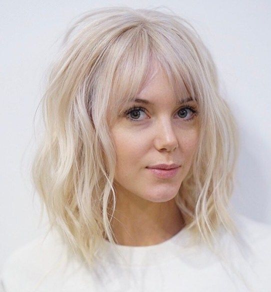 blonde bob haircut with bangs