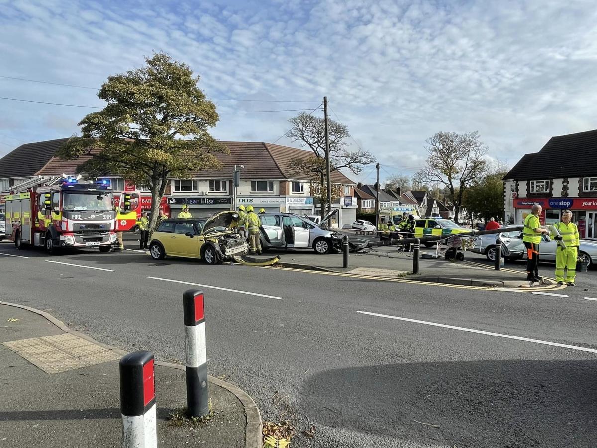 car crash oldbury