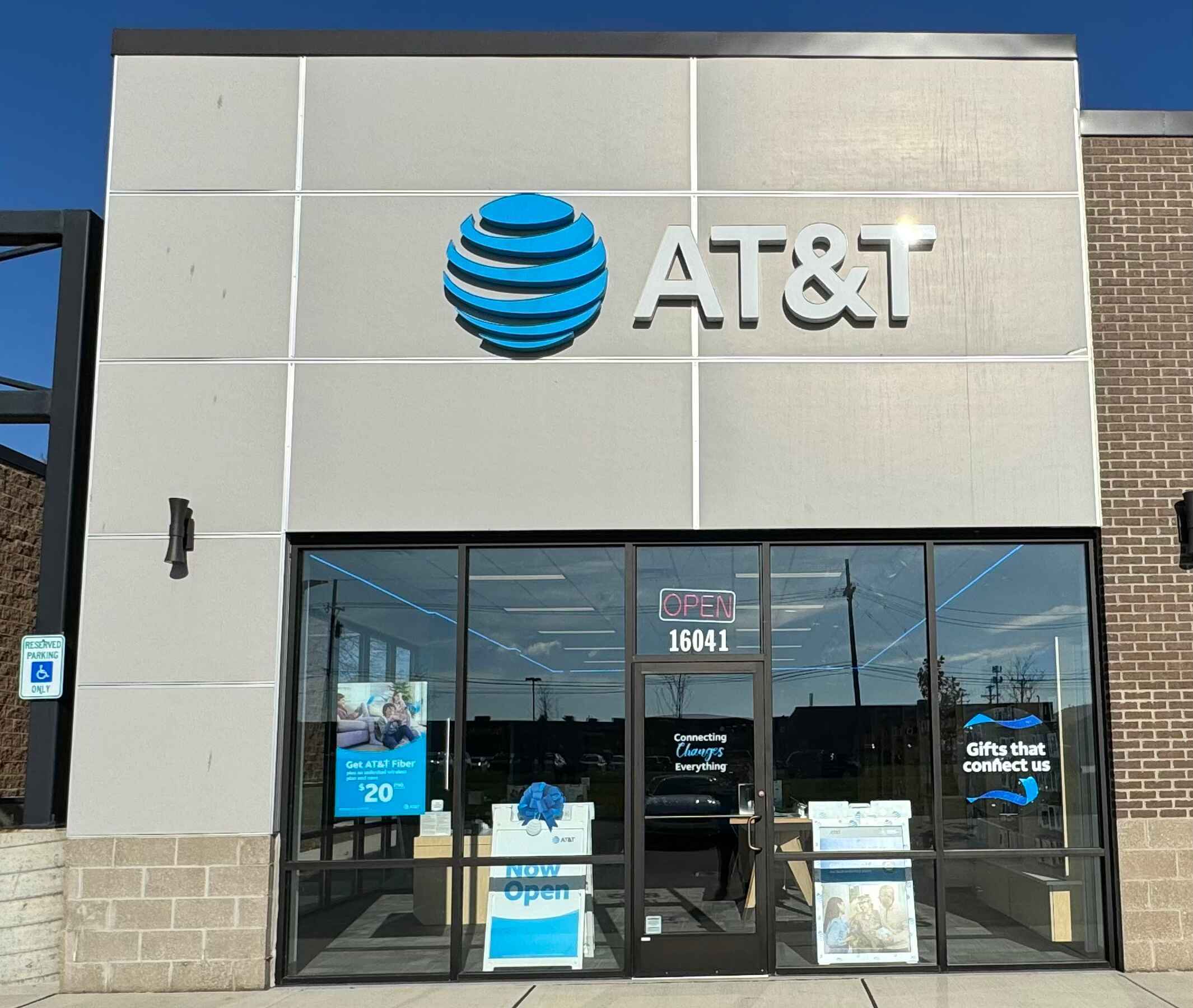 att corporate store near me