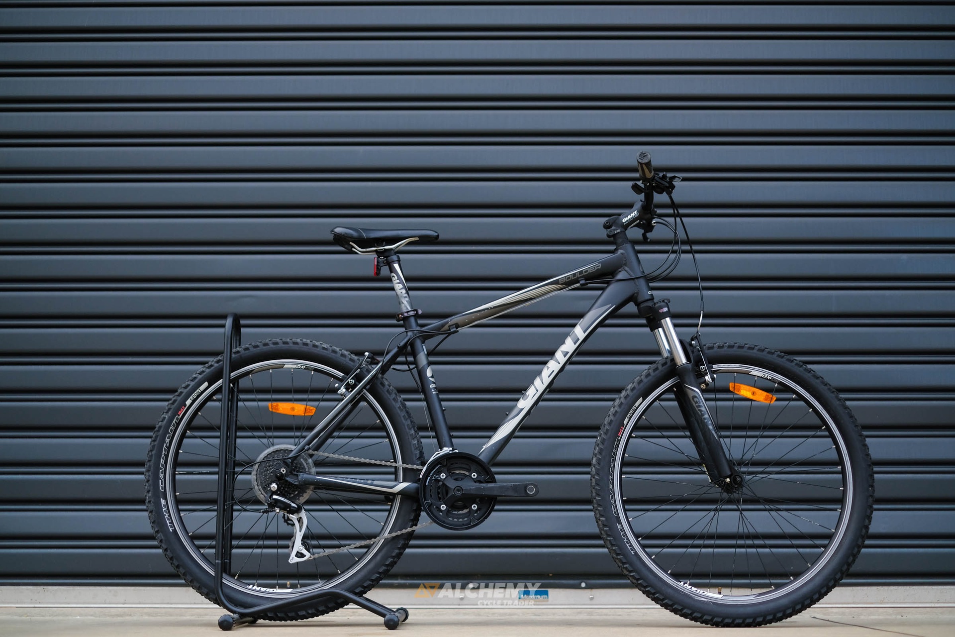 giant boulder bike