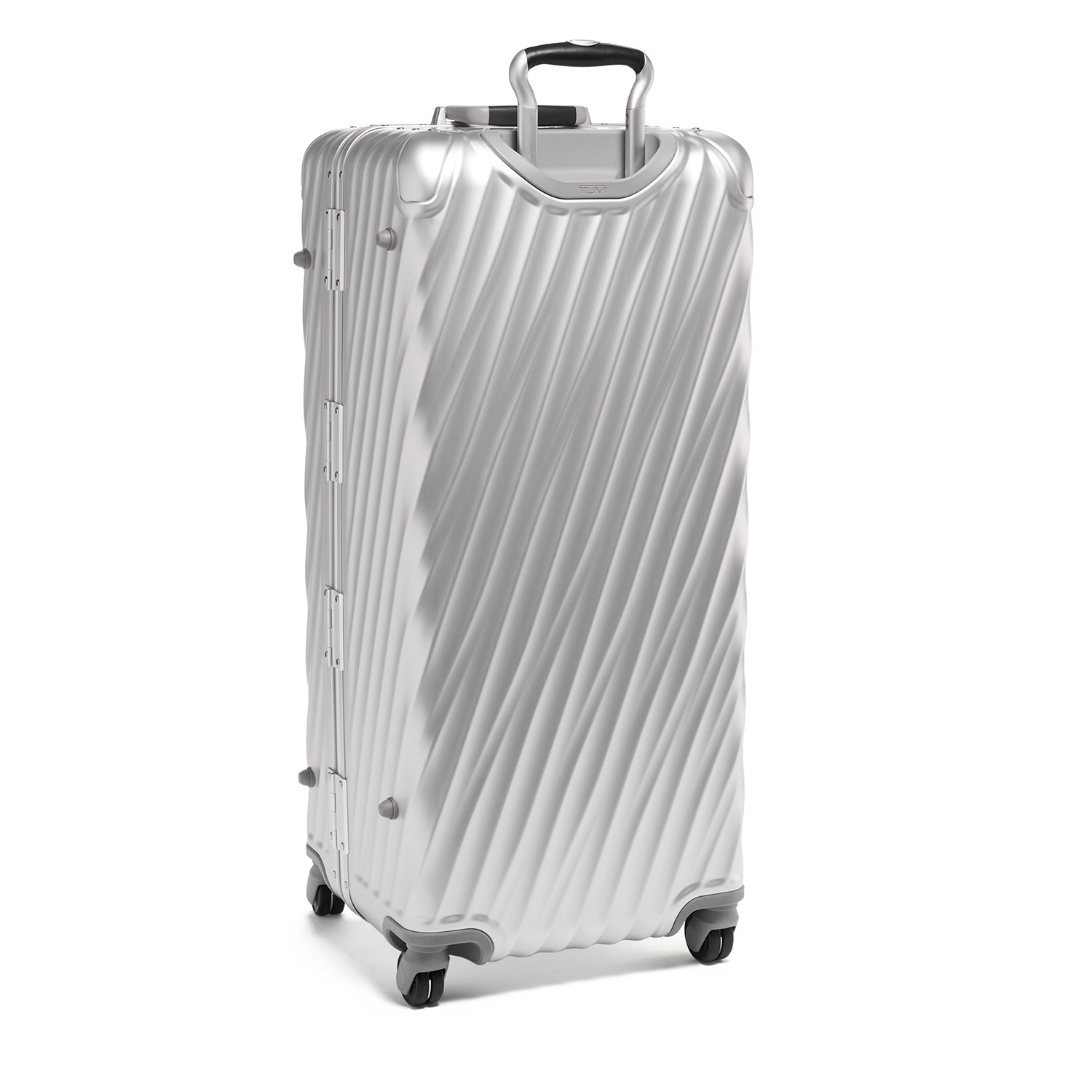 tumi 19 degree rolling trunk