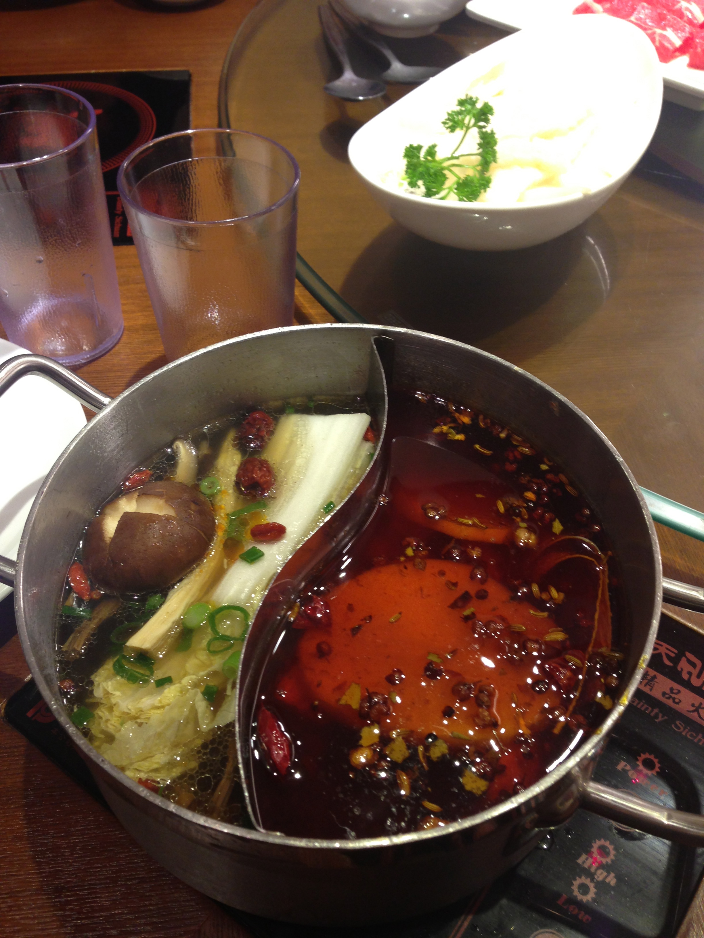 dainty sichuan hot pot