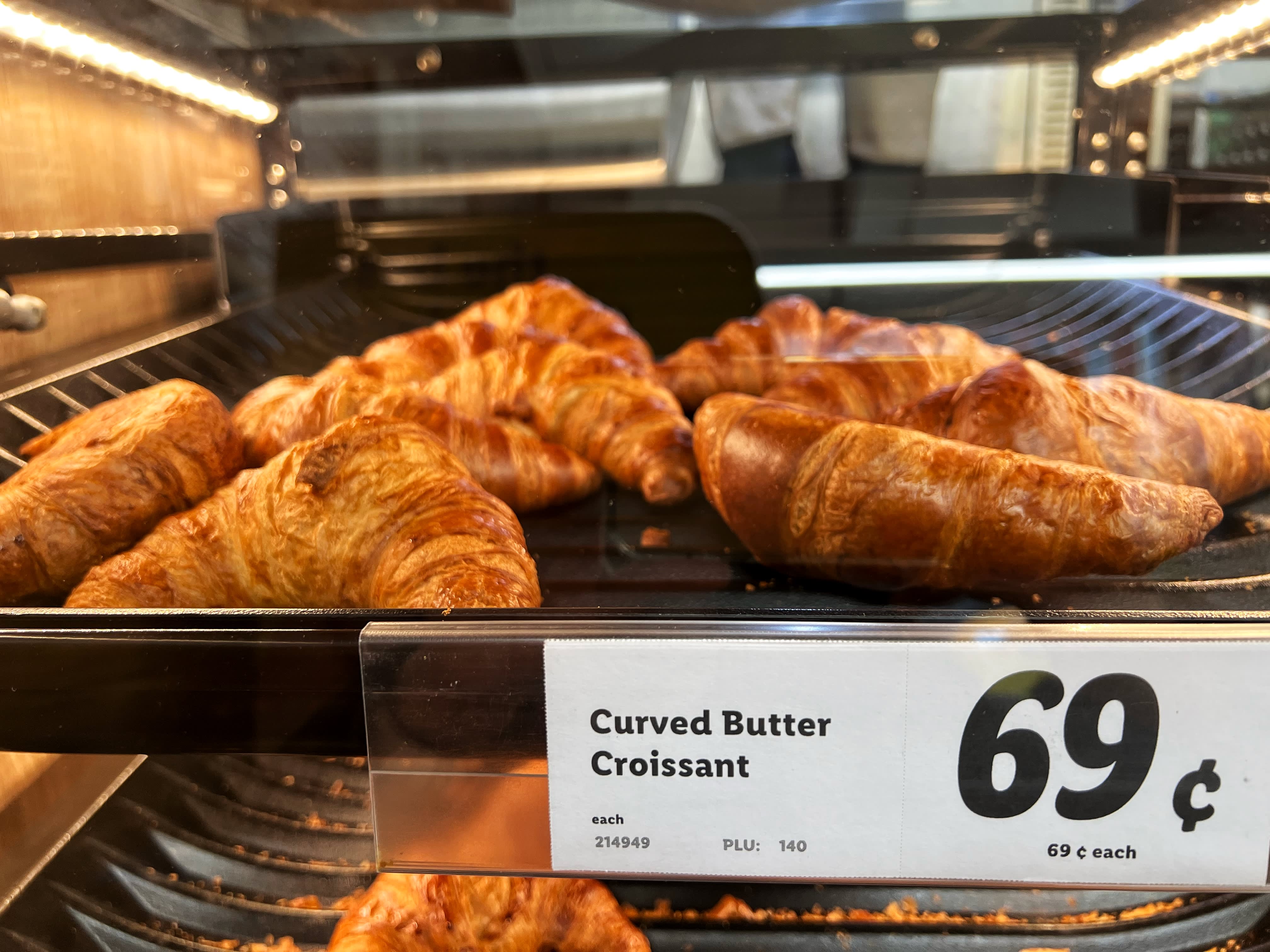 calories in a croissant lidl