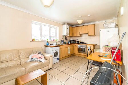 2 bedroom flats to rent in southampton