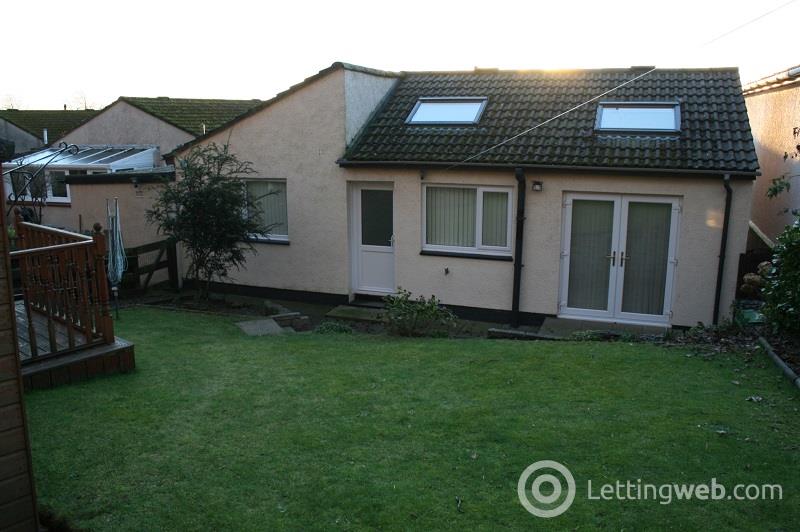 property to rent carnoustie