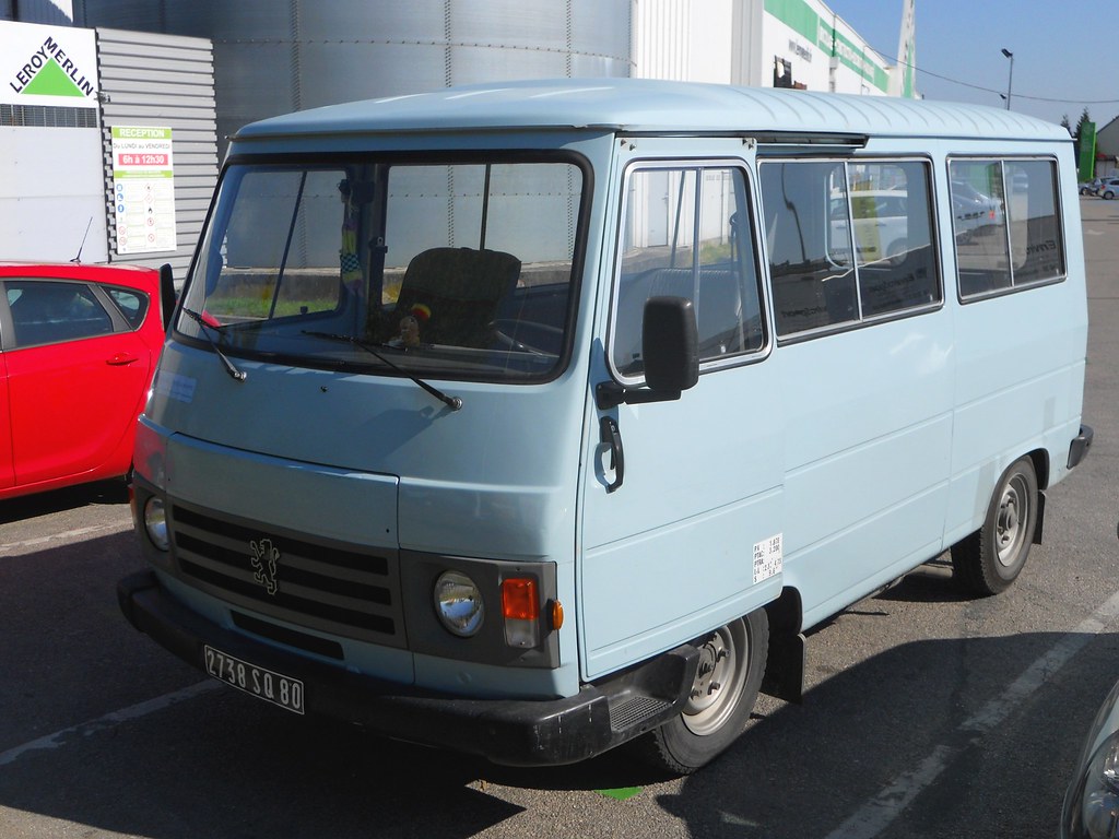 j9 minibus