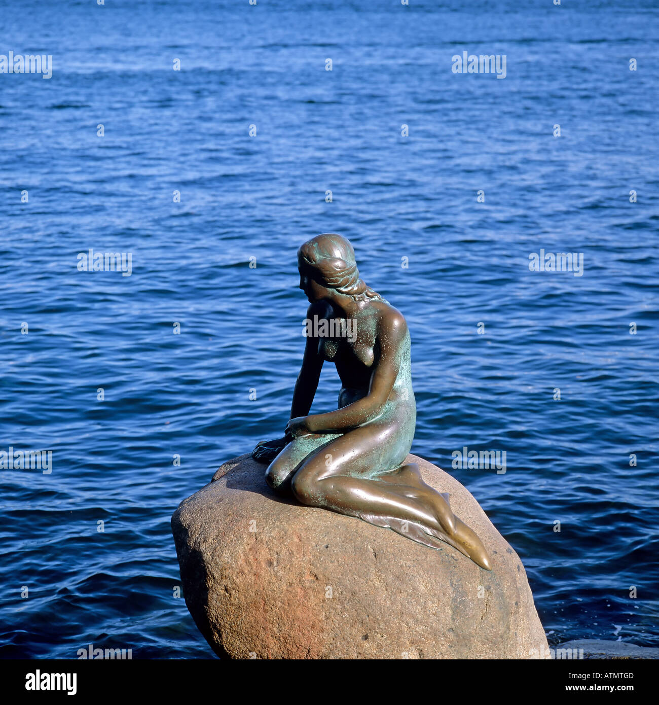 little mermaid bronze statue