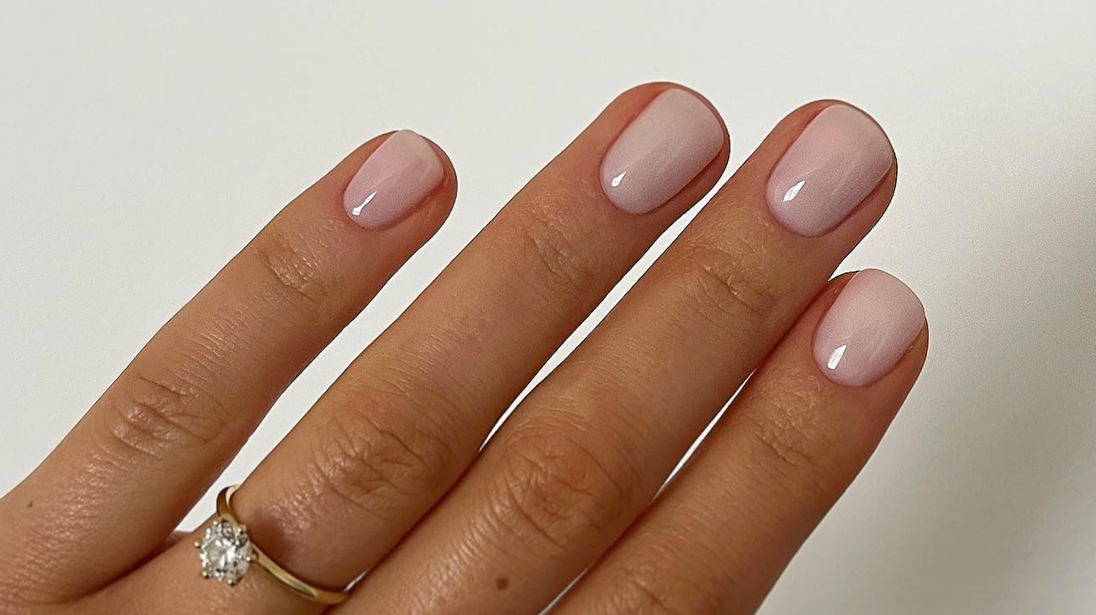 squoval shaped nails