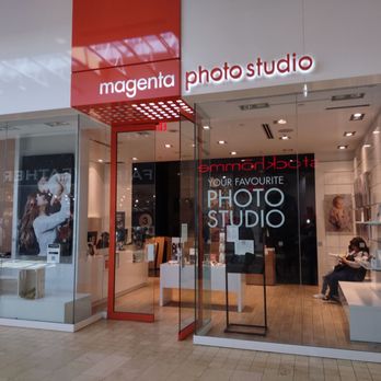 magenta photo studio square one