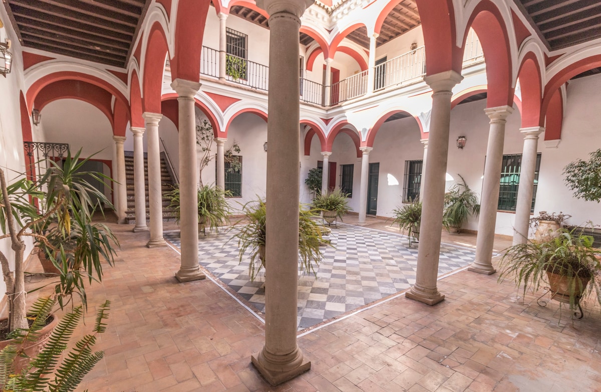 airbnb seville