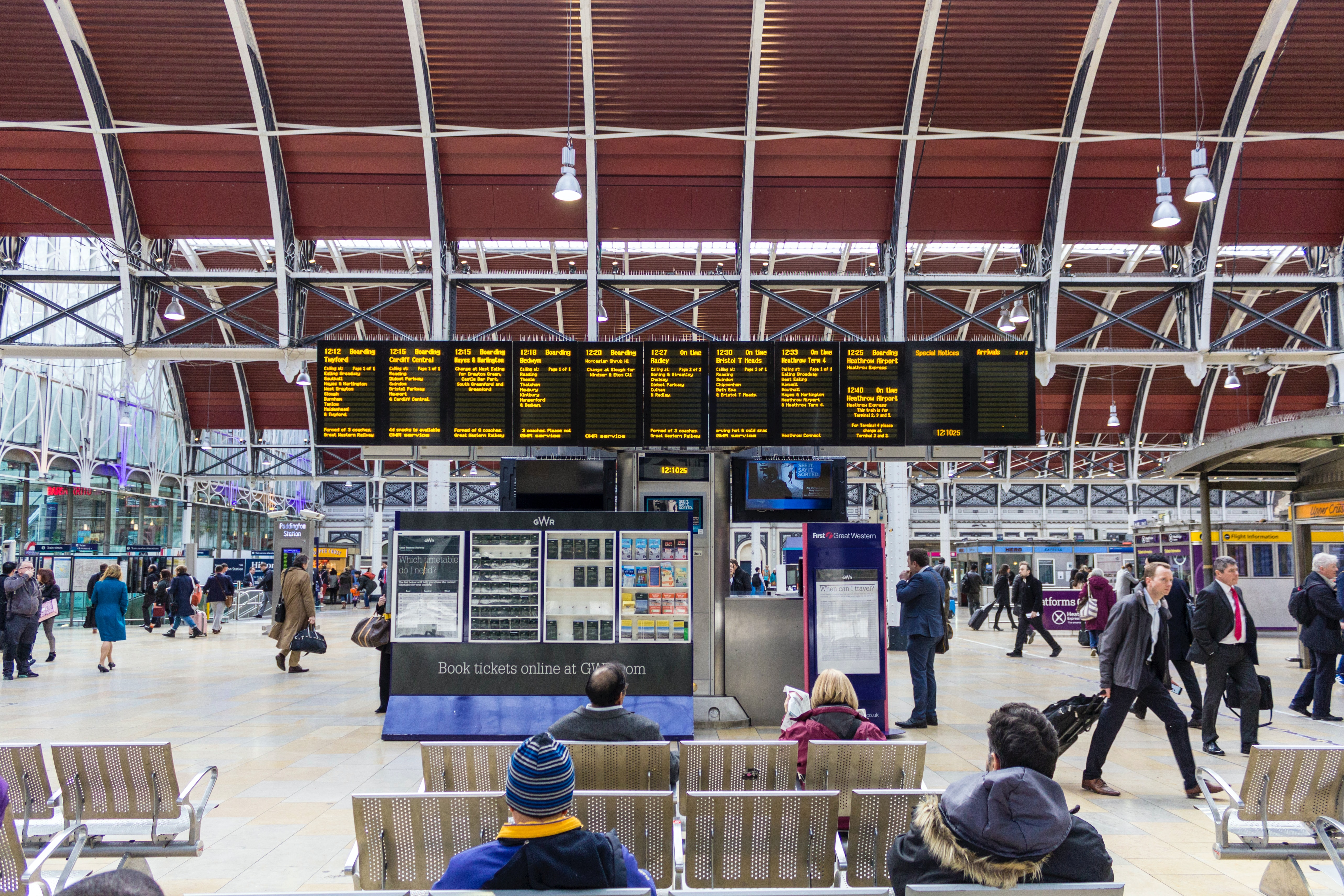 swindon train station departures