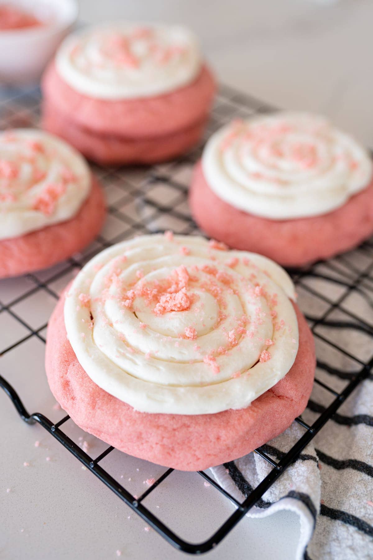 pink velvet crumbl cookie recipe