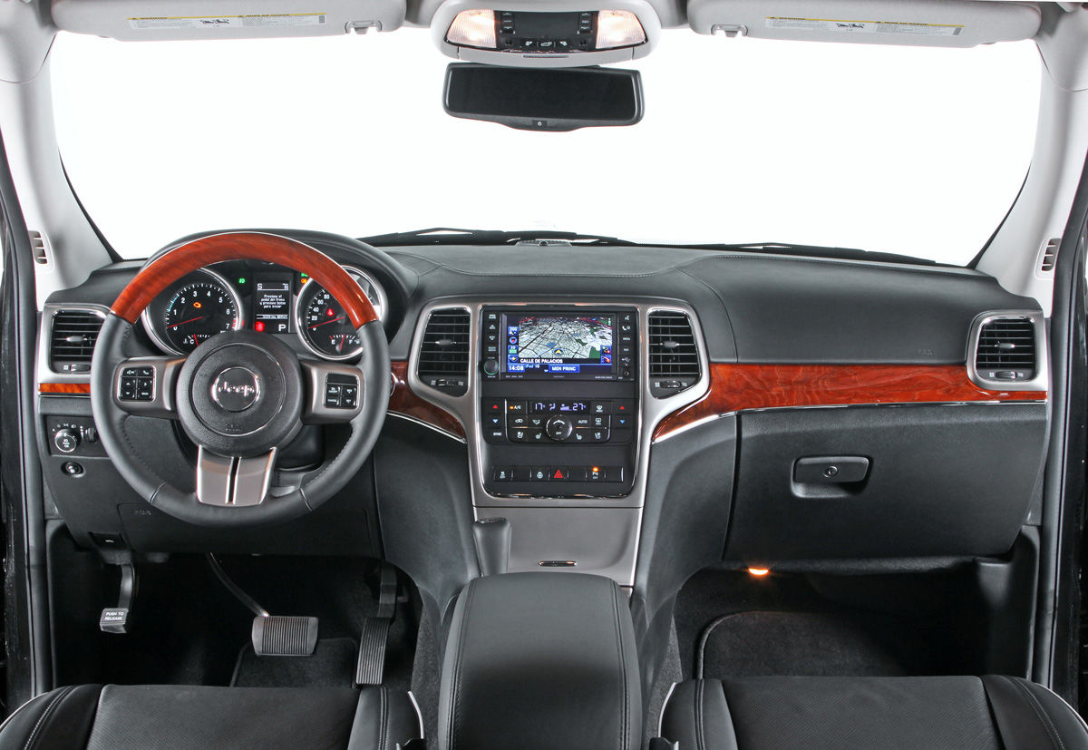 grand cherokee 2012 interior