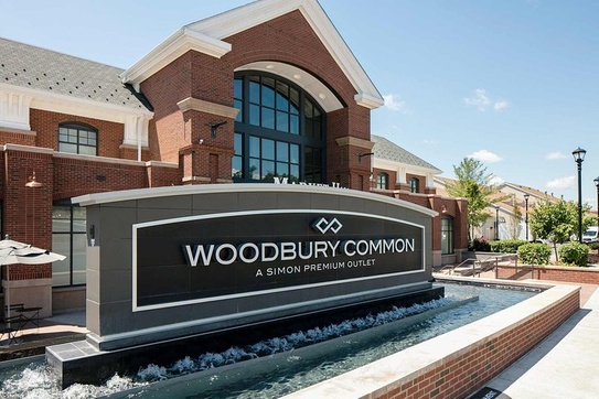 hotels near woodbury outlet ny