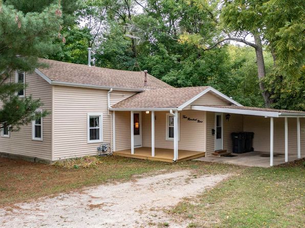 zillow waupaca wi