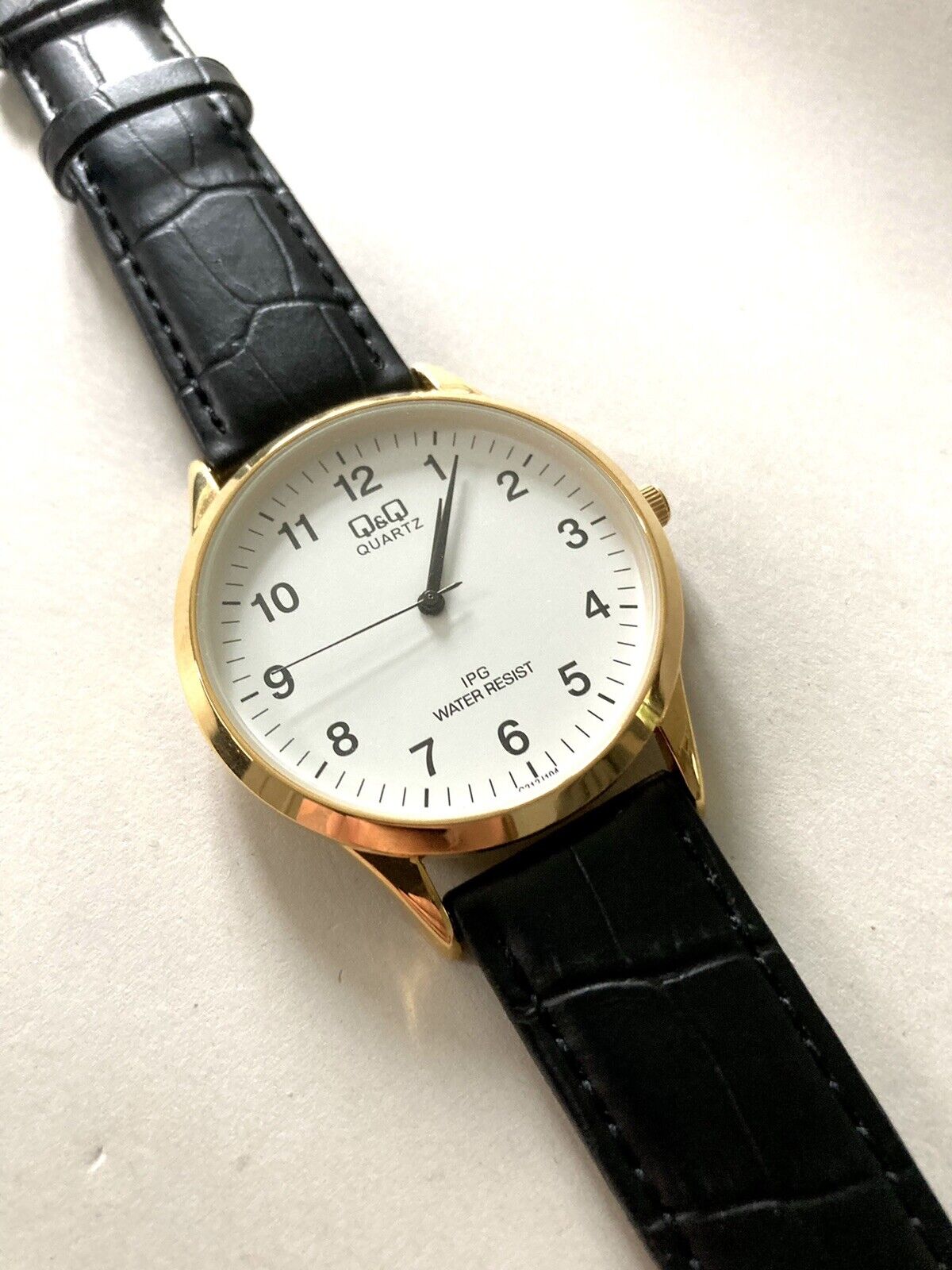 q&q quartz watch price