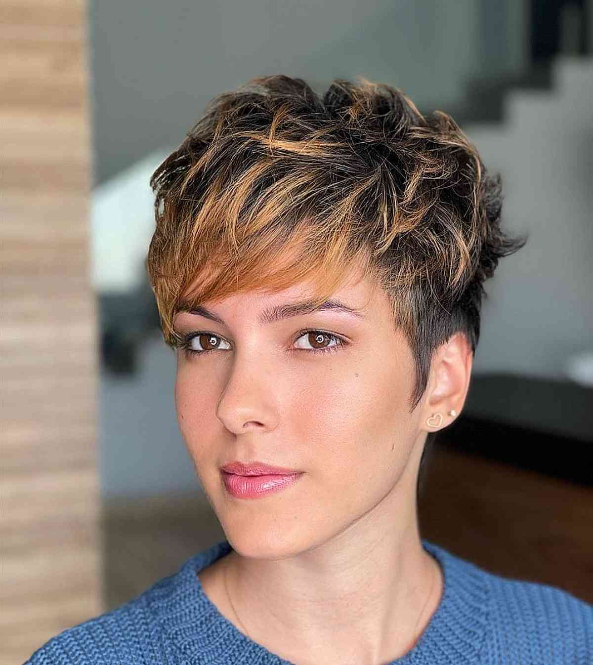 how to highlight very short pixie hair