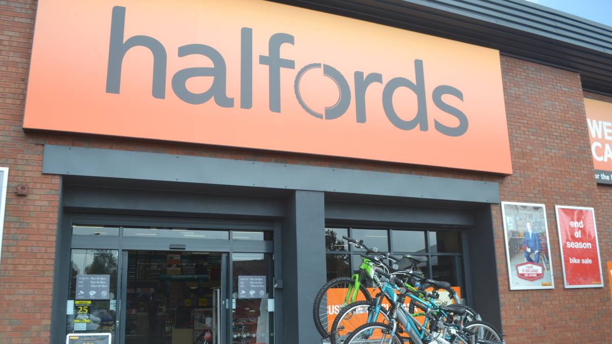 halfords store locator