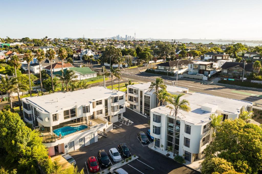 hotel takapuna