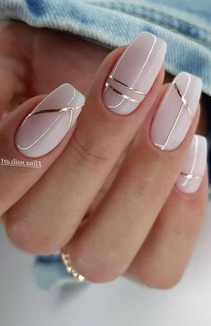 uñas cortas sencillas y elegantes