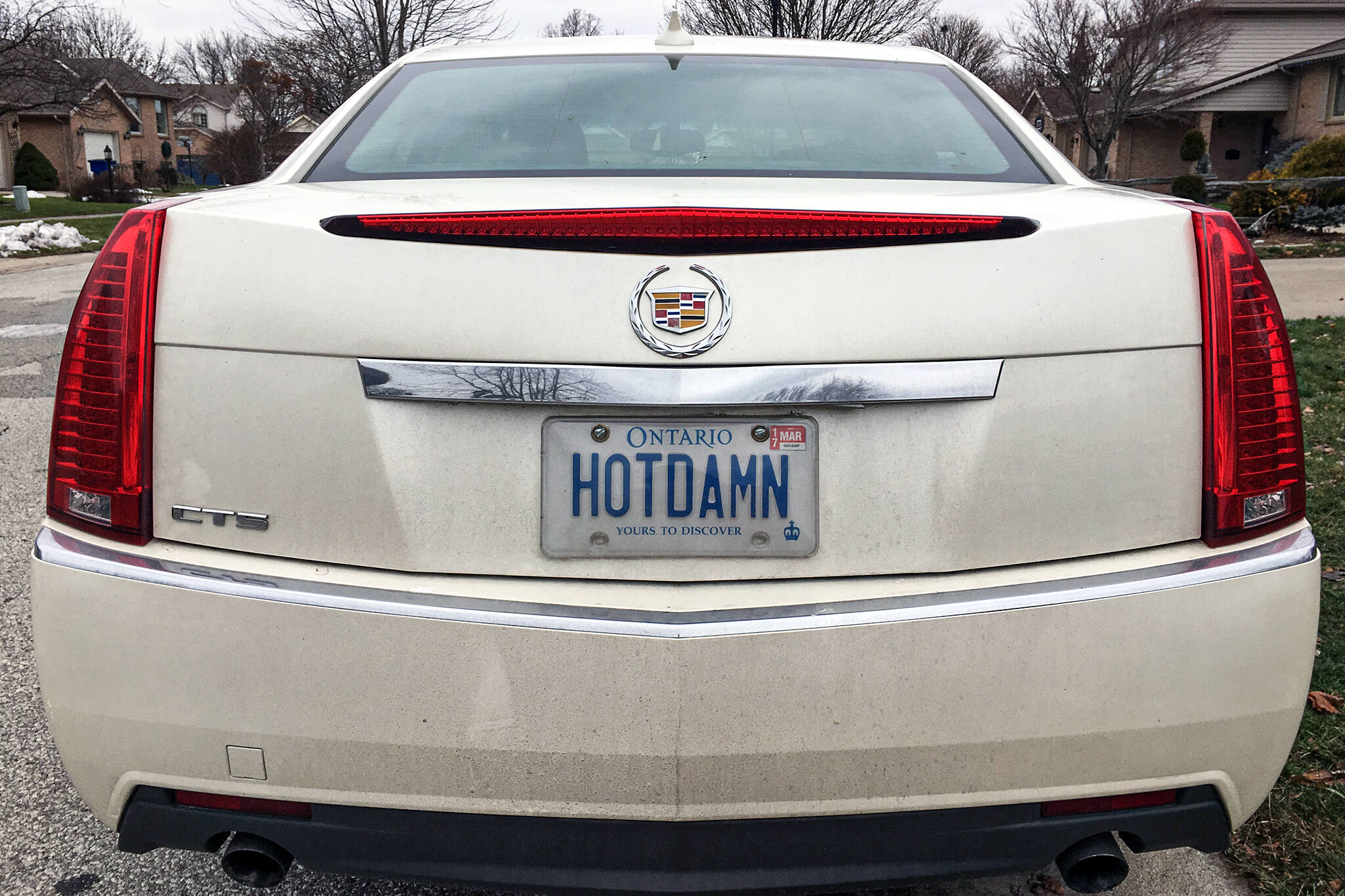 ontario custom license plate