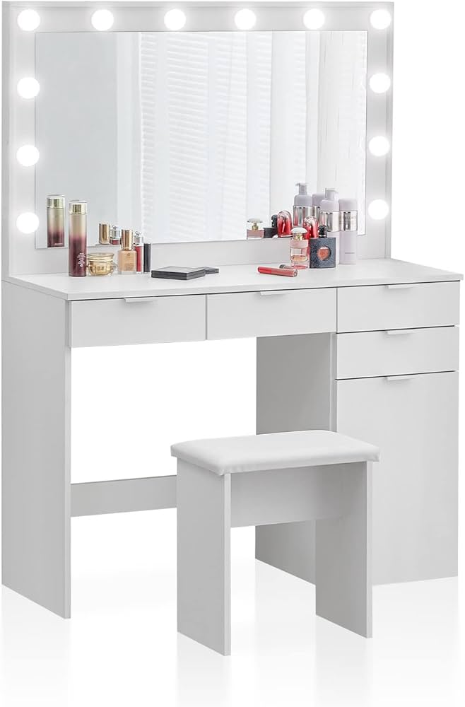 dressing table with hollywood lights