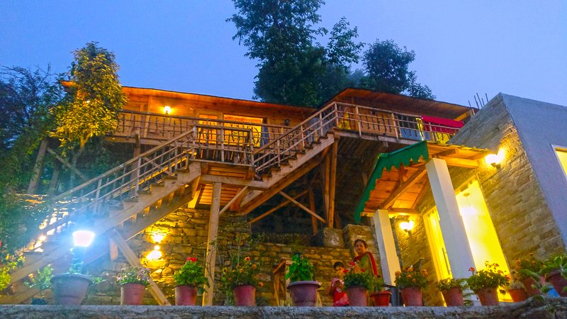 treehouse resort mukteshwar