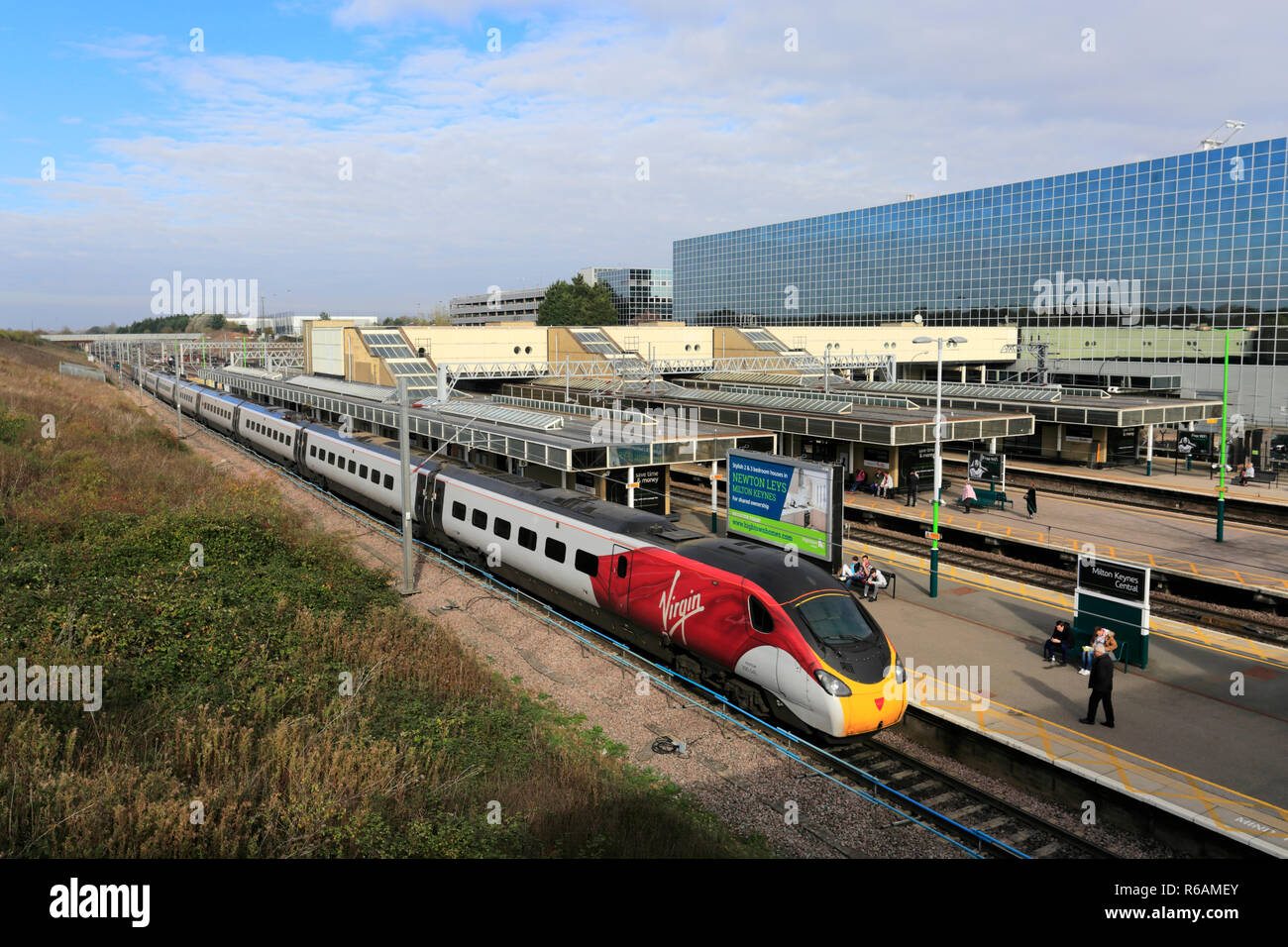 milton keynes train station arrivals