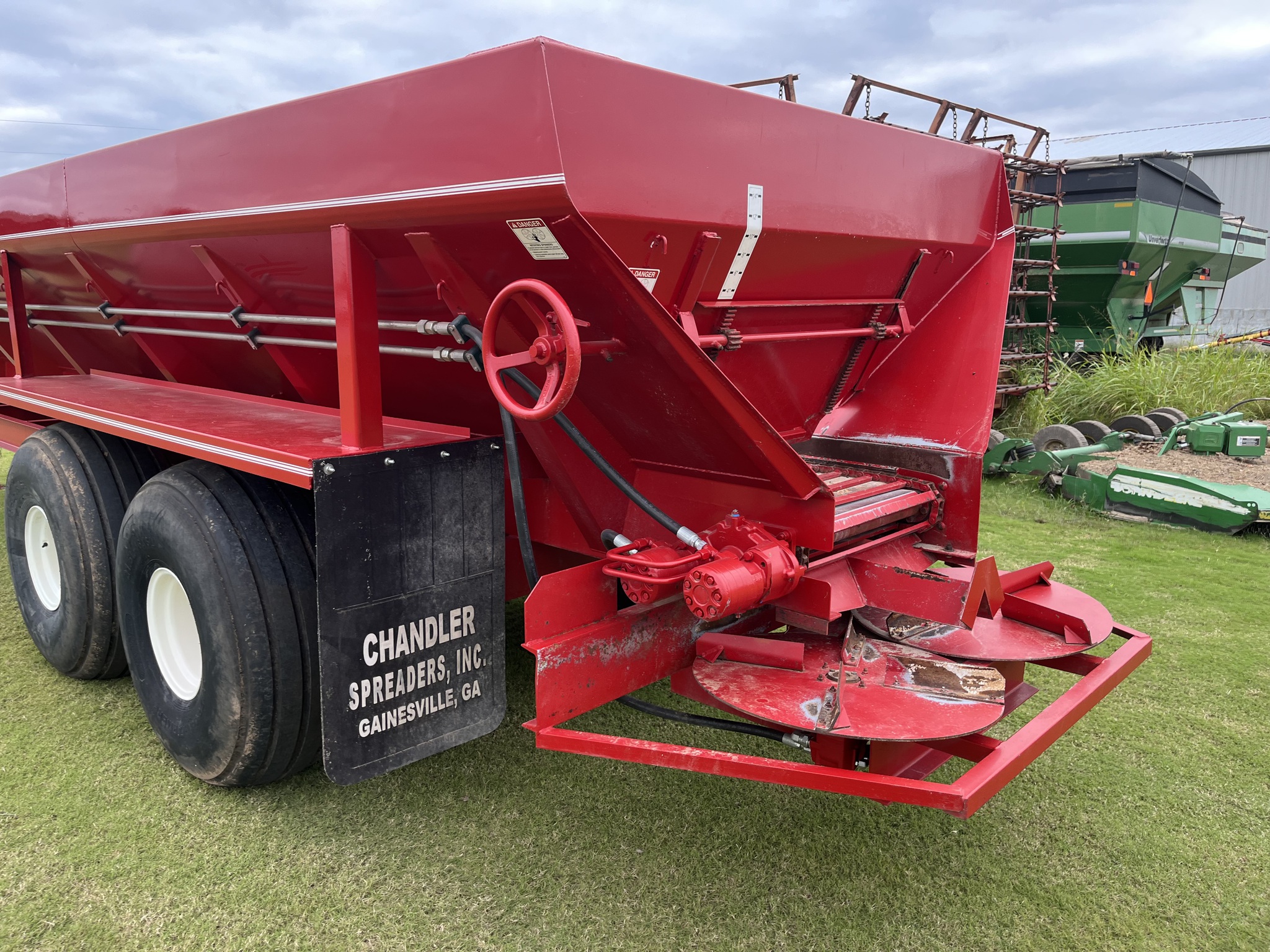 used chandler spreaders for sale