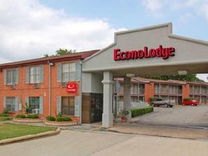 econo lodge huntsville texas