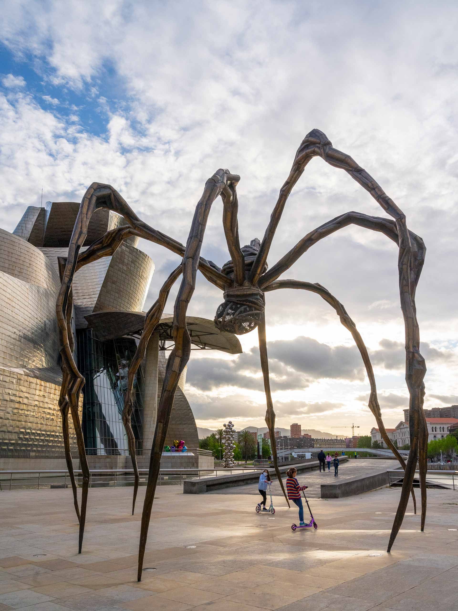 spider bilbao guggenheim