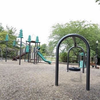 oaklandon play park