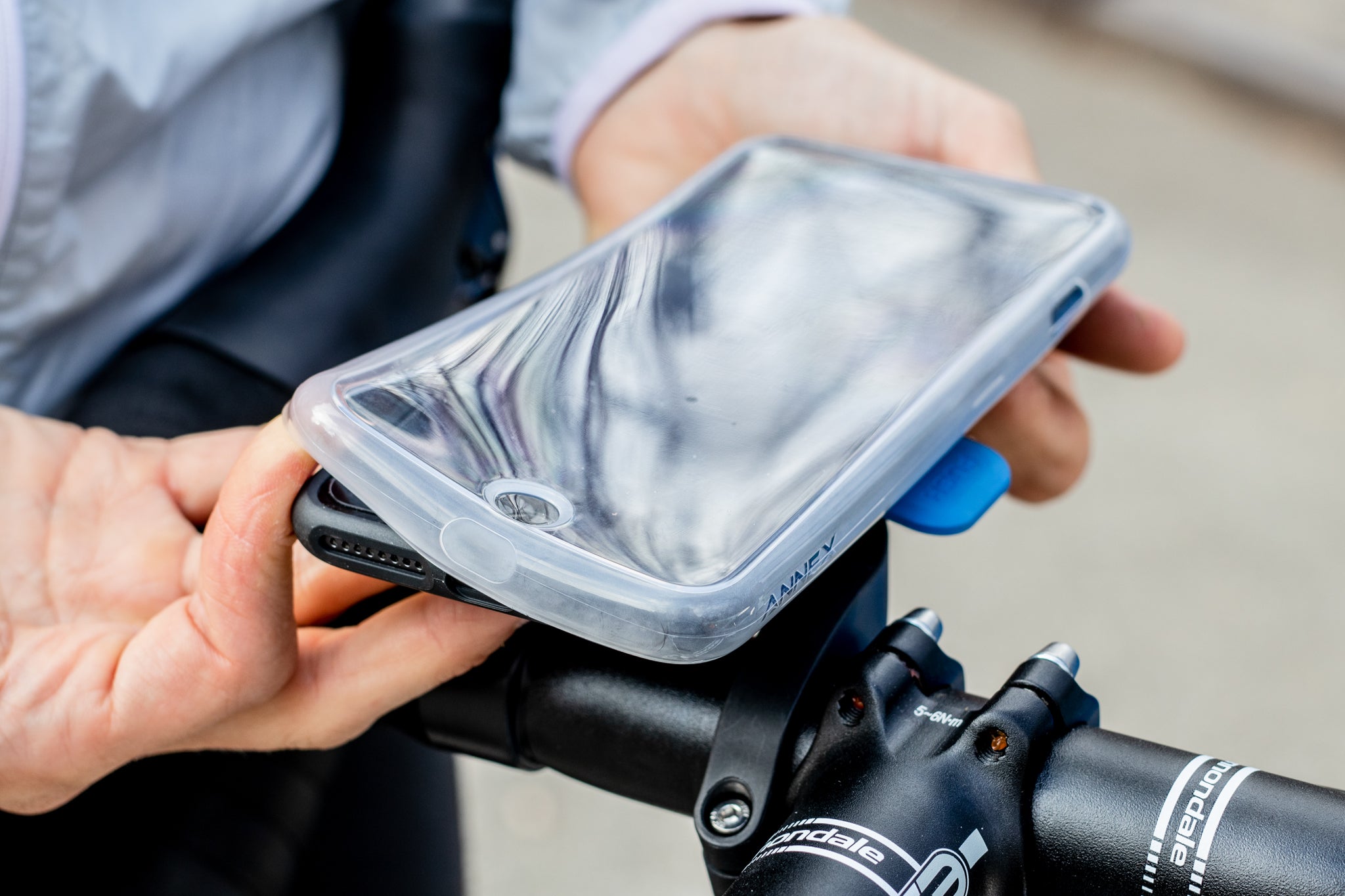 best phone holder for bike