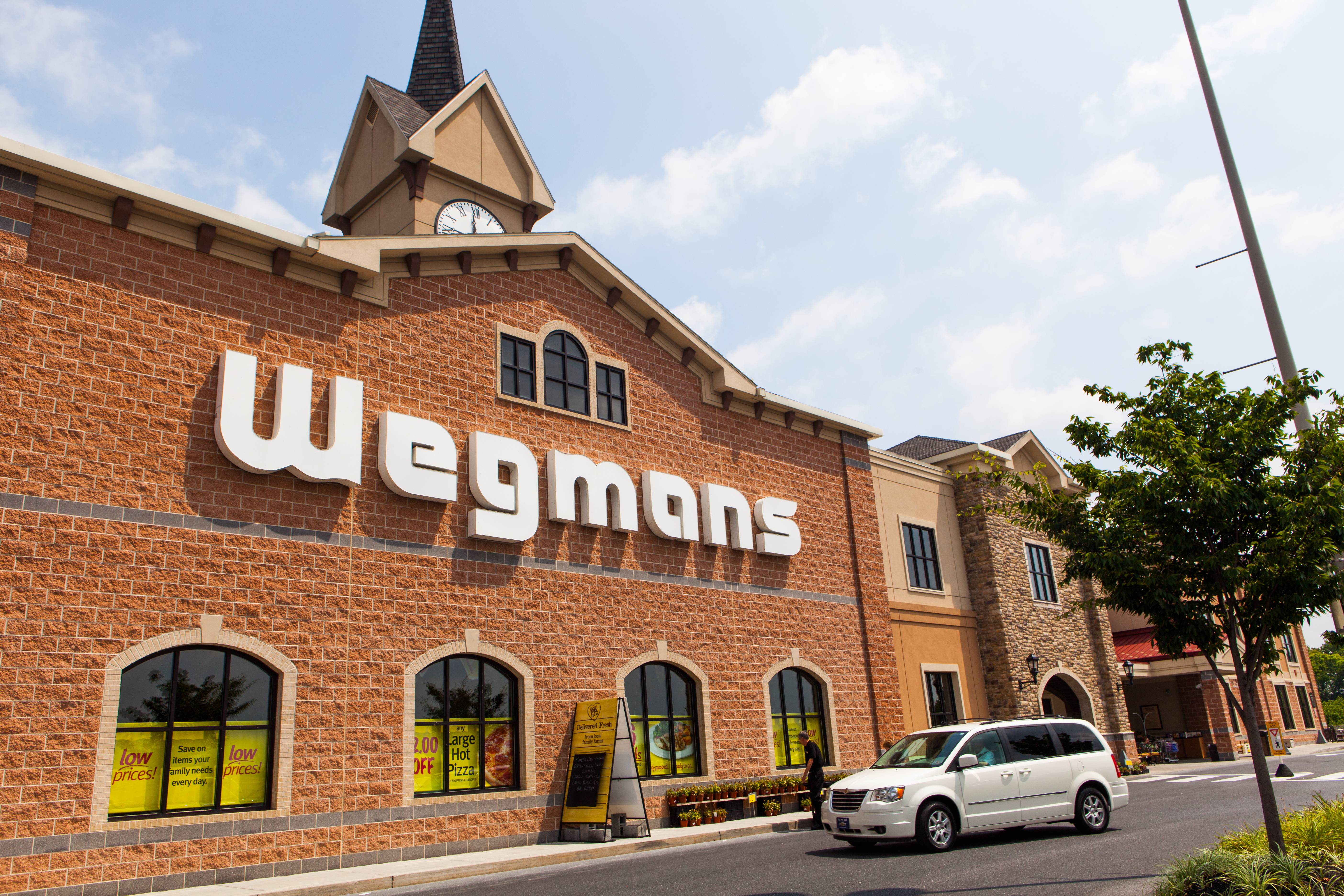 wegmans memorial day hours 2023