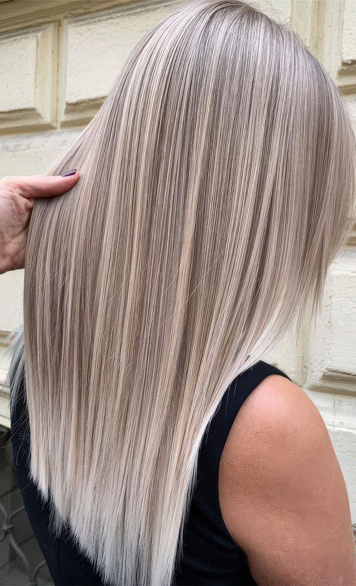 silver blonde hair highlights