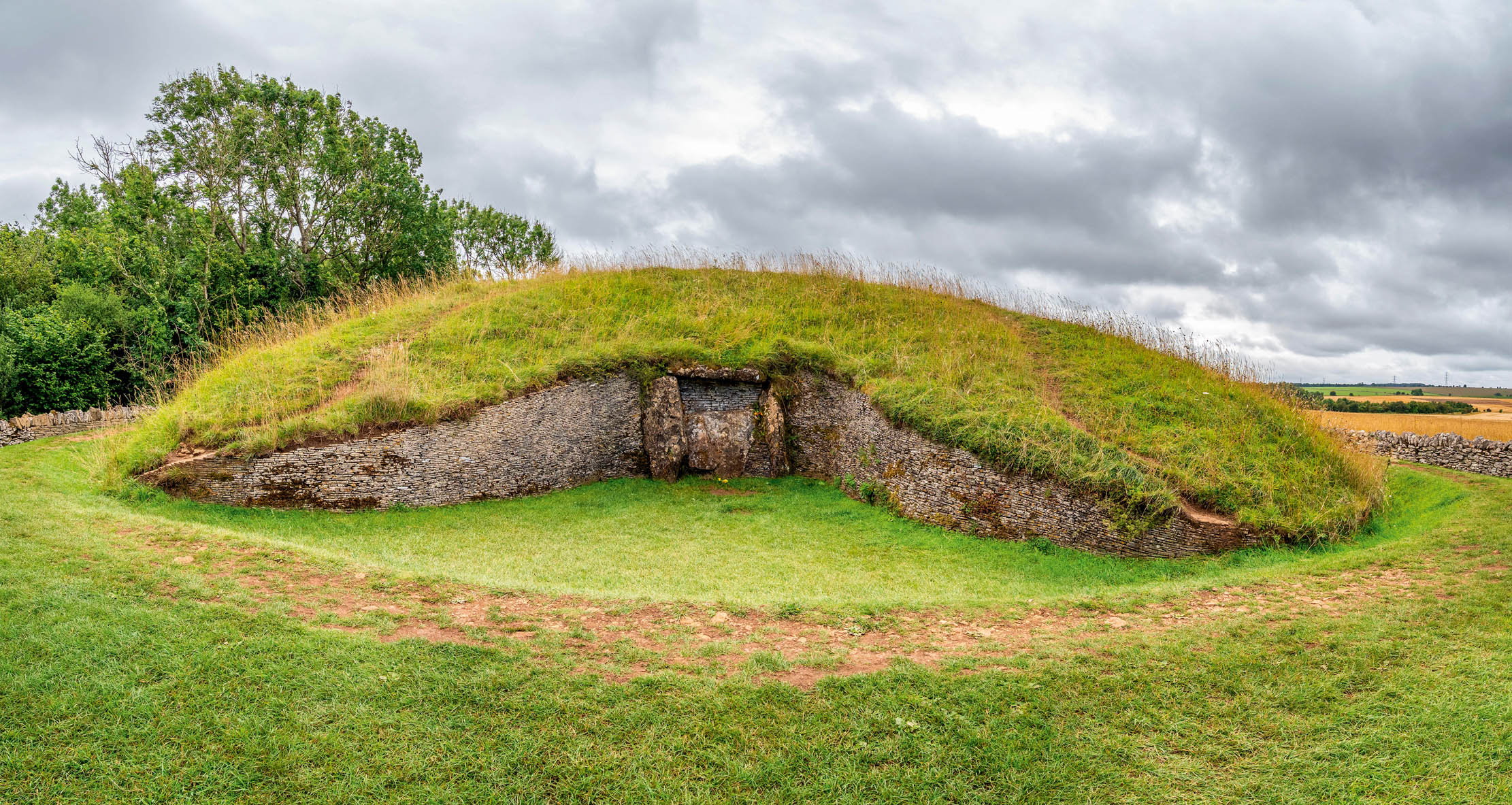 burial mounds crossword clue