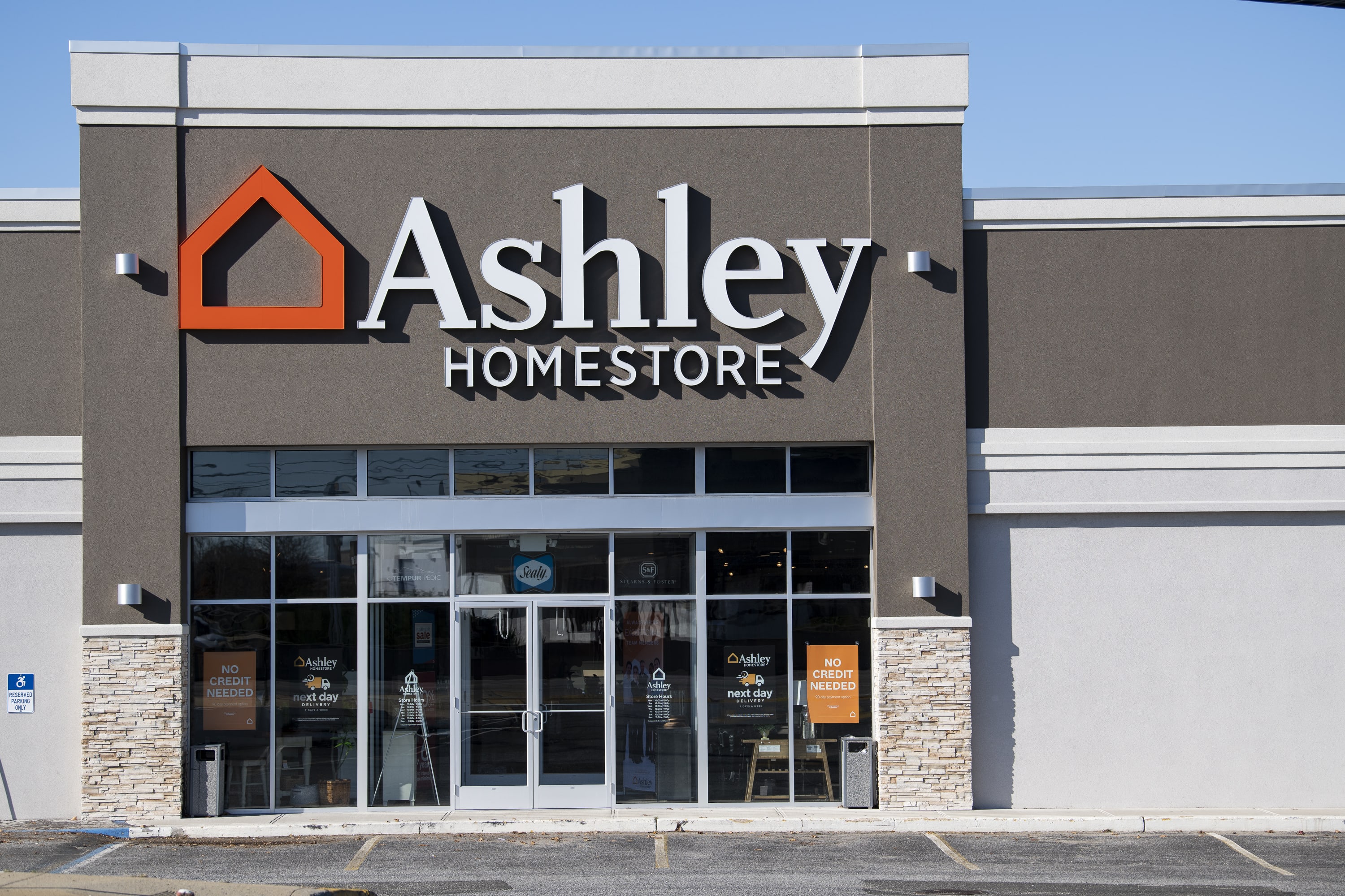 is ashley furniture open on sunday