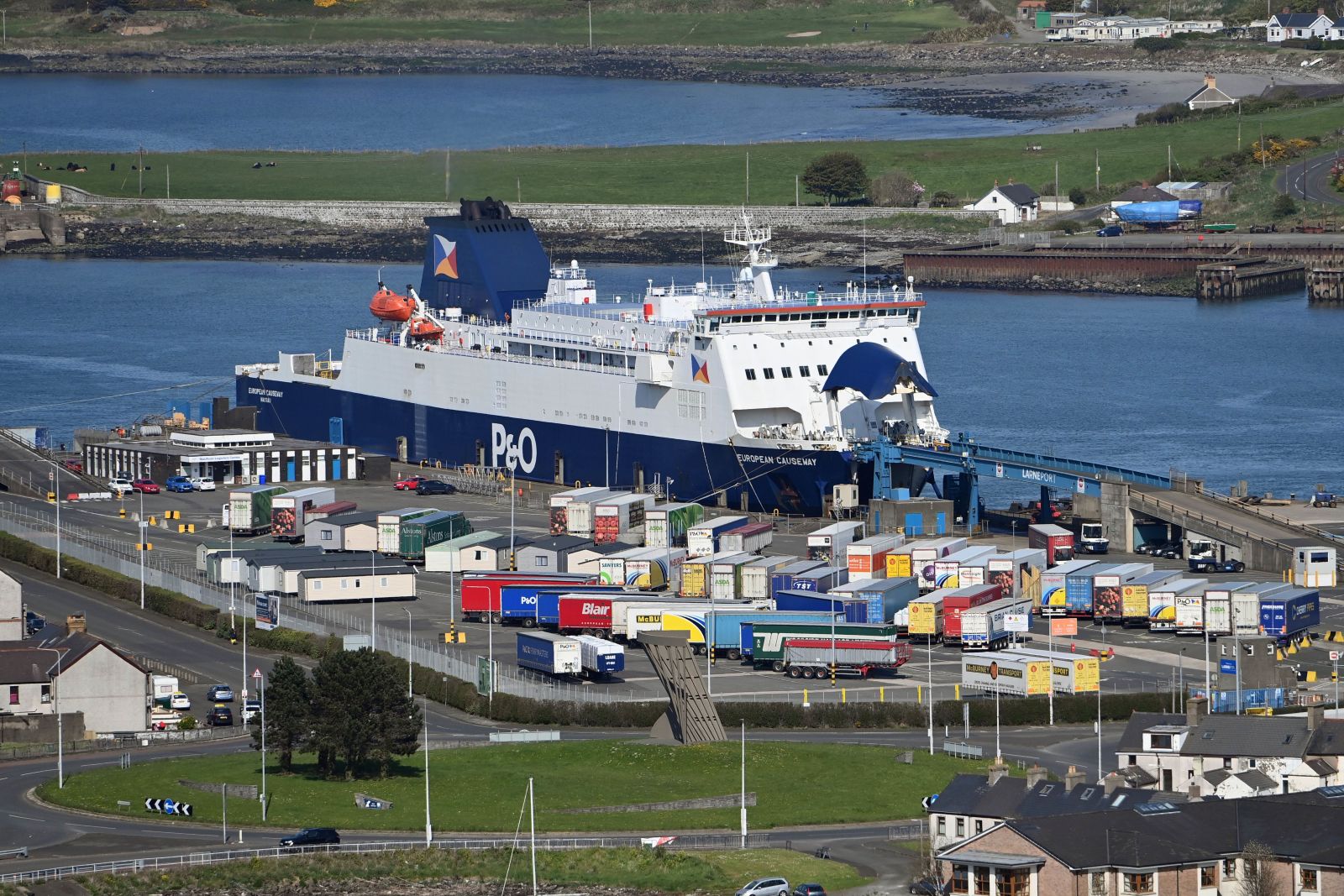 p and o cairnryan to larne