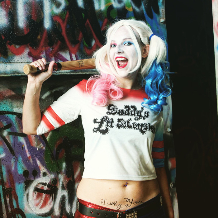 harley quinn belly button