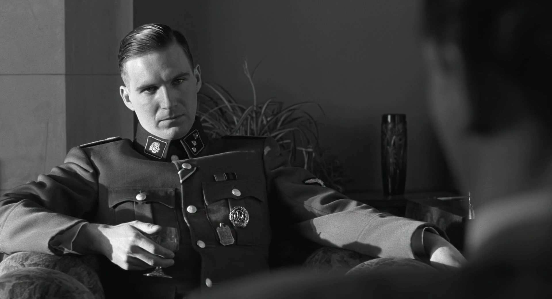 ralph fiennes schindlers list