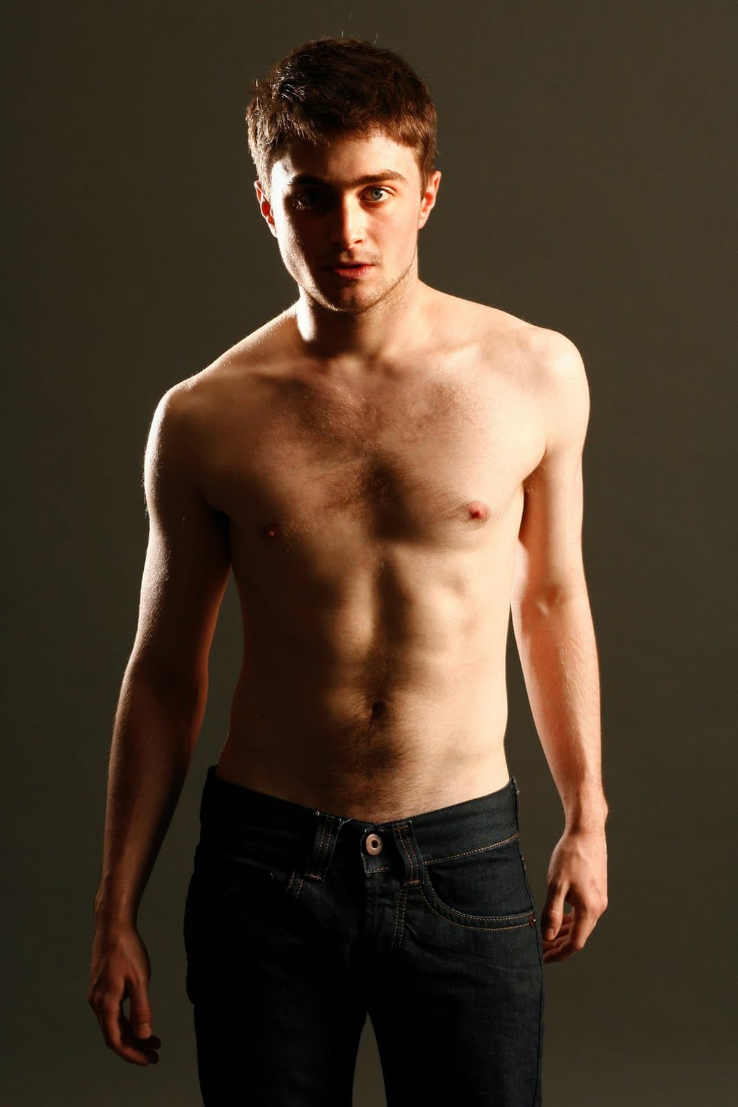 daniel radcliffe no shirt