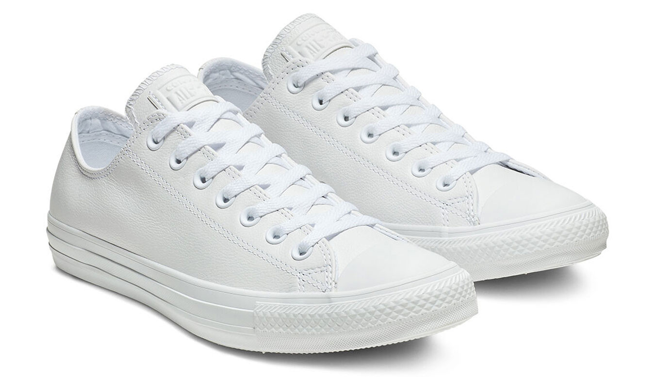 chuck taylor all star leather low top